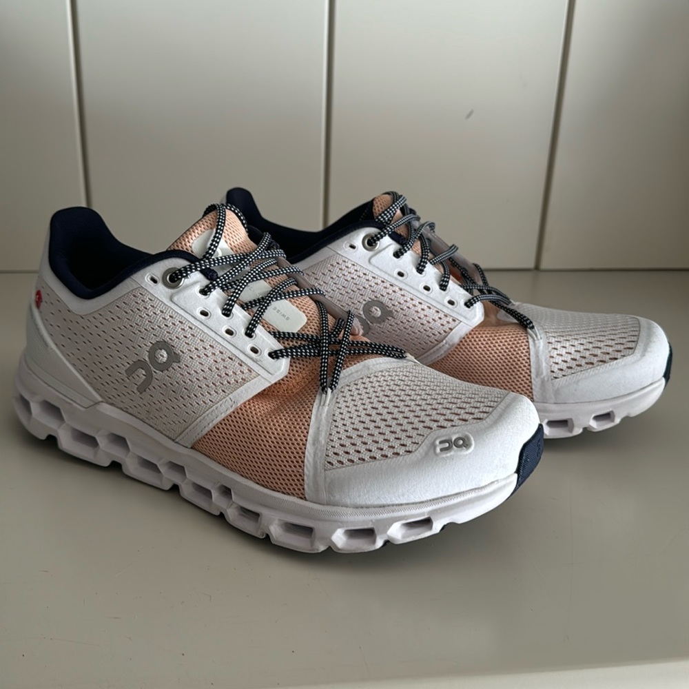 On Cloud Cloudstratus Sneakers